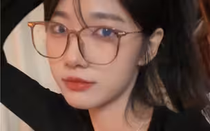 让我看看是谁还在玩手机