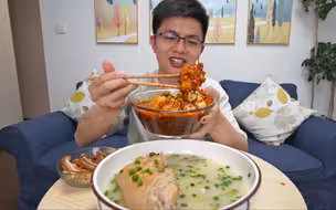 用4个小时炖个蹄花，配碗小米辣炒饭，又是一顿暴汗大餐