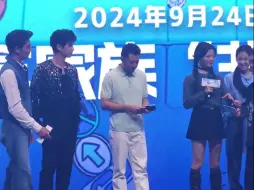夏之光男友力max 光光在盲盒见面会现场公主抱了尚筱菊～